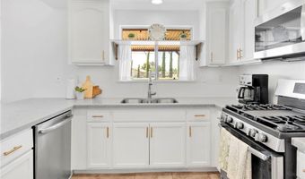 22672 El Centro Rd, Apple Valley, CA 92307