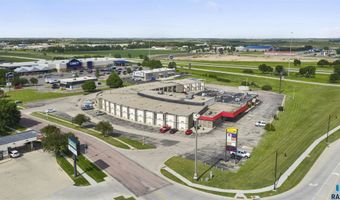 2515 6th St, Brookings, SD 57006