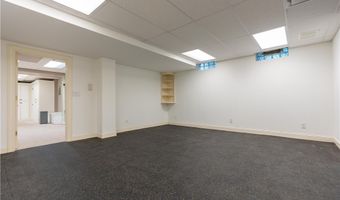 438 Club Dr, Aurora, OH 44202