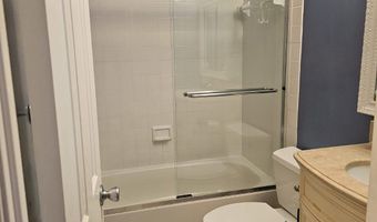 10218 ARIZONA Cir 16, Bethesda, MD 20817