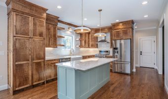 953 High Rd, Berlin, CT 06037
