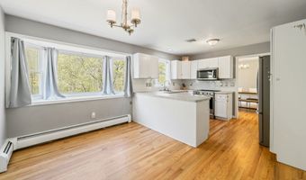 225 Bethmour Rd, Bethany, CT 06524