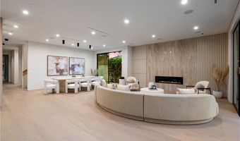 16728 Morrison St, Encino, CA 91436