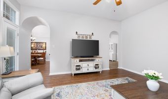 7686 SHADOW Gln, Bartlett, TN 38002