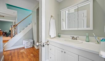 327 French St, Bangor, ME 04401