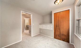 2923 Burlington Ct, Ann Arbor, MI 48105