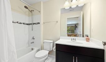 22565 WINDSOR LOCKS Sq, Ashburn, VA 20148