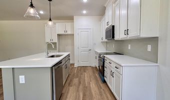 851 Fairway Rd, Ayden, NC 28513