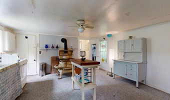 10 Picnic Hill Rd, Albany Twp., ME 04217