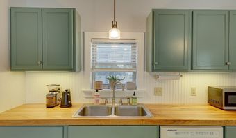 304 E Ave B, Alpine, TX 79830