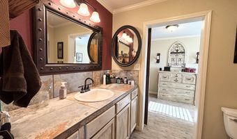 301 Ave N, Abernathy, TX 79311