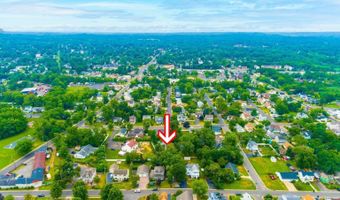 92 Compton St, Belford, NJ 07718