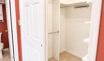 32 W Sylvan Dr, Allen, PA 18067
