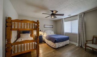 808 Park Crest Dr, Bullhead City, AZ 86429