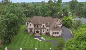 7301 CALVERT St, Annandale, VA 22003