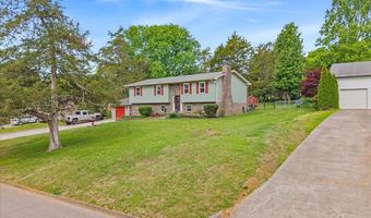 1305 Ridgeway Cir, Athens, TN 37303