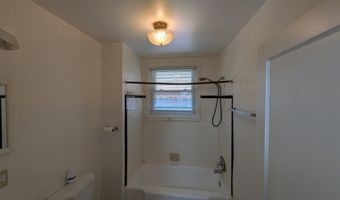 3018 E LARUE Sq E, Baltimore, MD 21225