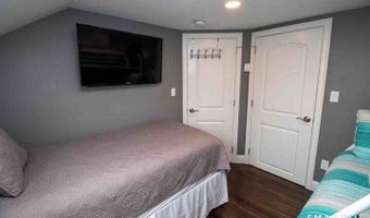 21 Groveway 21, Clinton, CT 06413