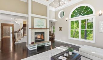 15 Chardonnay Ter, Bedford, NH 03110