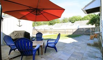 22 Bateman Ave, Newport, RI 02840
