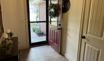1025 Nickolas St, Aurora, MO 65605