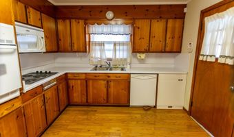 4360 E River Rd, Baxley, GA 31513