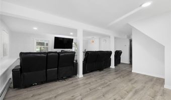 15 Laforge Dr, Coventry, RI 02816