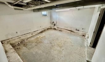 911 Pine St, Atlantic, IA 50022