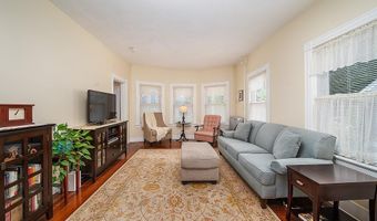40 Vine St, East Greenwich, RI 02818
