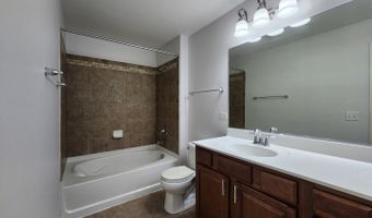 208 W HYDE St, Arlington Heights, IL 60005