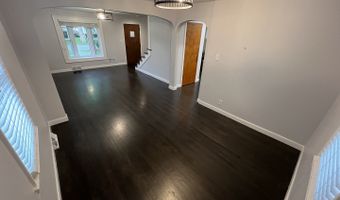17 N Iowa Ave, Addison, IL 60101