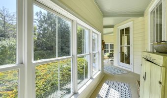 208 High St, Belfast, ME 04915