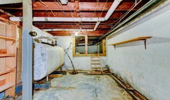 16 Lenape Ave, Andover, NJ 07860