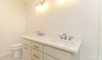 100 Williamsburg Ln, Athens, GA 30605
