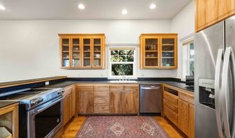 1240 NEWPORT Ave SW, Bandon, OR 97411