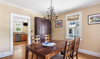 27 Cranston Ave, Newport, RI 02840