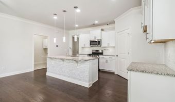 881 Deepwood Ct, Boiling Springs, SC 29316