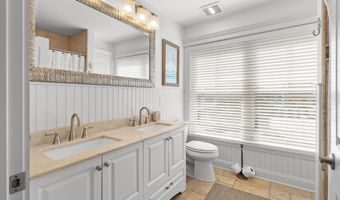 225 4th St, Beach Haven, NJ 08008