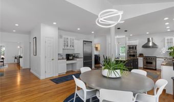 19 Cassandra Ln, North Kingstown, RI 02852