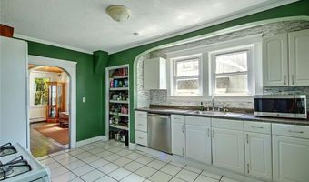 7 Hemlock Dr, Johnston, RI 02919