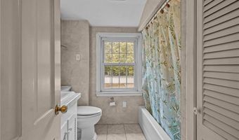 53 Charcalee Dr, Cranston, RI 02921