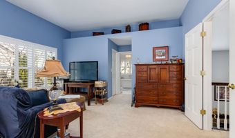 2219 Barrett Dr, Algonquin, IL 60102