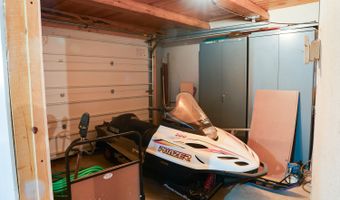 15 S RAINBOW Dr, Cora, WY 82925