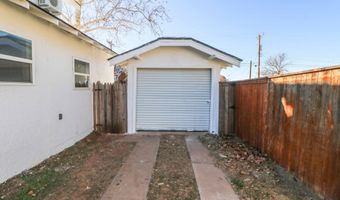 1007 Avenue E, Abernathy, TX 79311