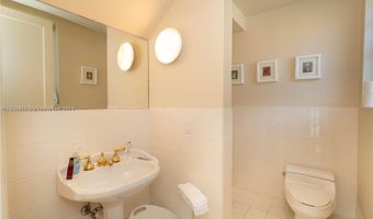 44 Bal Bay Dr, Bal Harbour, FL 33154