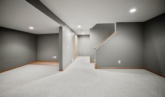 52 Wood Brook Way, Fitchburg, WI 53711