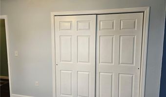3 Bank St, Cranston, RI 02920