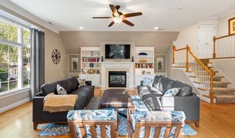 32 Bobby Jones Dr 32, Andover, MA 01810