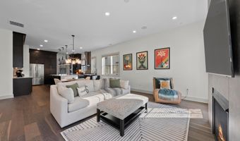 2899 Katmai Dr A, Columbus, OH 43228