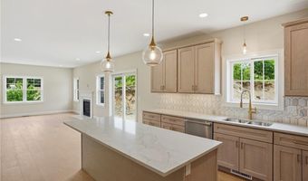 413 New River Rd, Lincoln, RI 02838